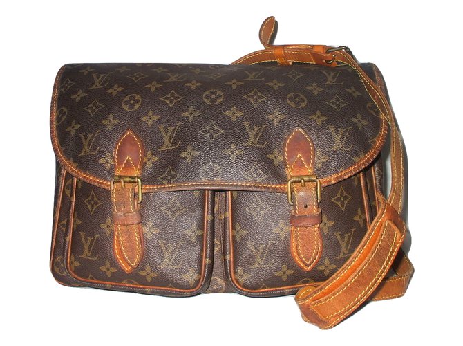 Louis Vuitton Backpacks Leather ref.308194 - Joli Closet