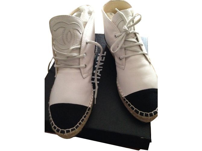 Chanel Espadrilles Weiß Leder