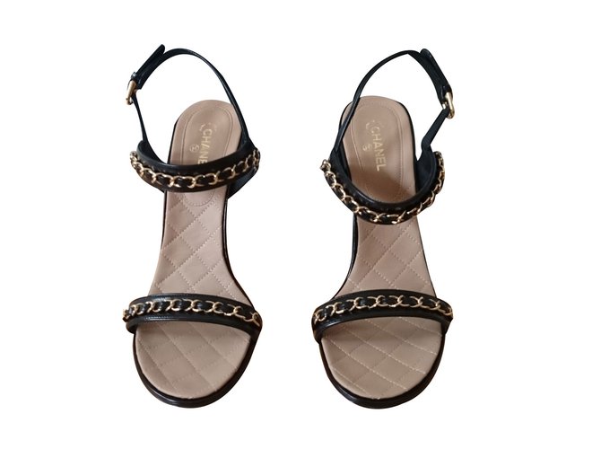 Chanel leather sandals with gold chains, Size 38 Black  ref.16618