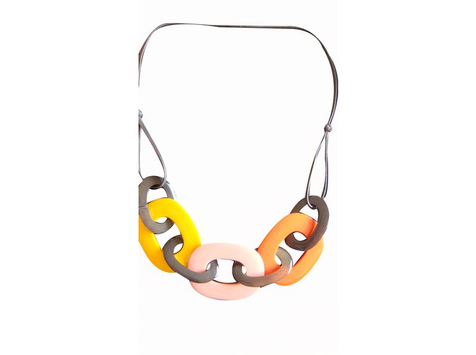 Hermès Necklaces Multiple colors Wood  ref.16746