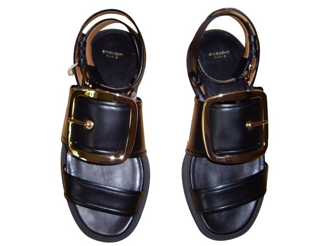 Givenchy Buckle Calfskin Leather Sandals, Size 39 Black  ref.16947