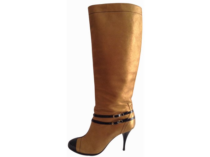 Chanel Boots Golden Leather  ref.17142