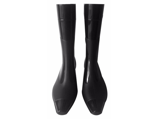 miu miu rubber boots