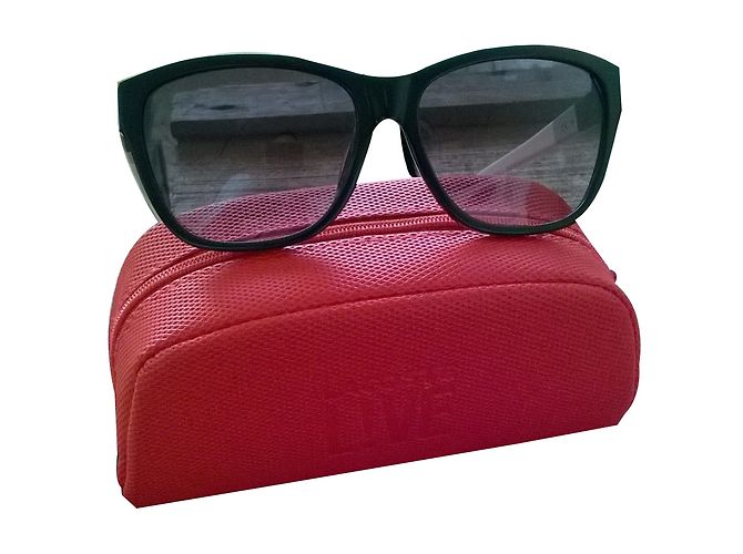 Gafas de sol Lacoste negras de plástico Negro