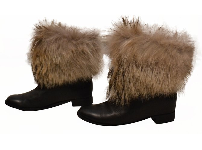 Christian Louboutin Fox fur boots Black Leather  ref.17302