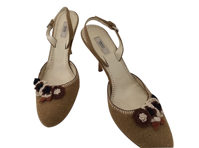 Prada Riemchen Pumps Beige Stoff 37.5