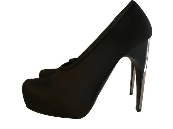 Lanvin Silk high vamp heels Black  ref.18016