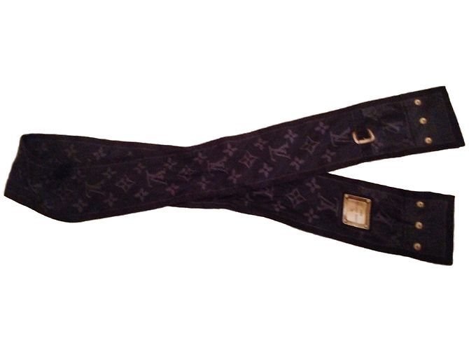 Louis Vuitton Arco de cabelo