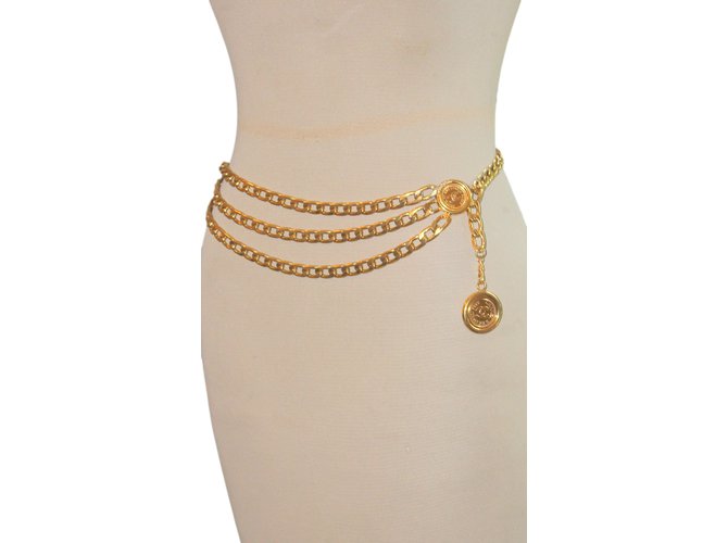 Vintage 90s supermodel-era chanel "cc" logo 3-medallion chain belt Golden Metal  ref.18252