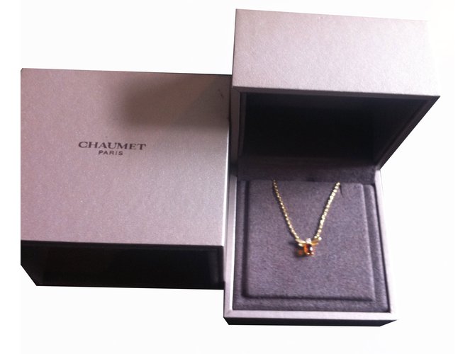 Chaumet Necklaces Golden Yellow gold  ref.18645