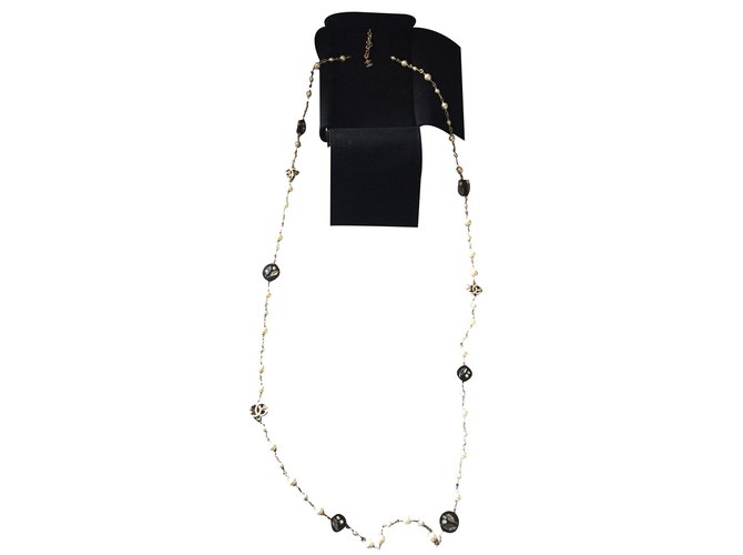 Chanel Lange Halsketten Aus weiß Perle  ref.18871
