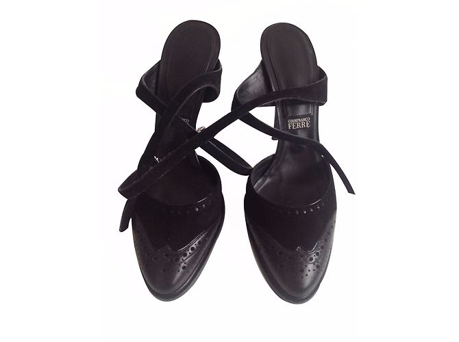 Gianfranco Ferré Black Leather High Heels 12cm