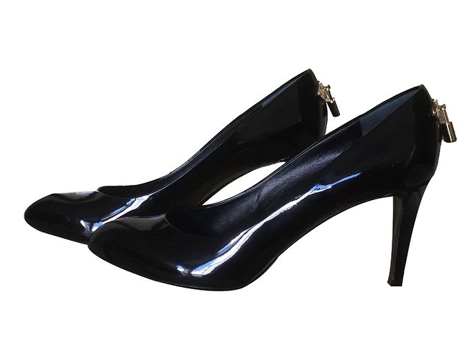 Louis Vuitton Pumps aus schwarzem Lackleder 39,5