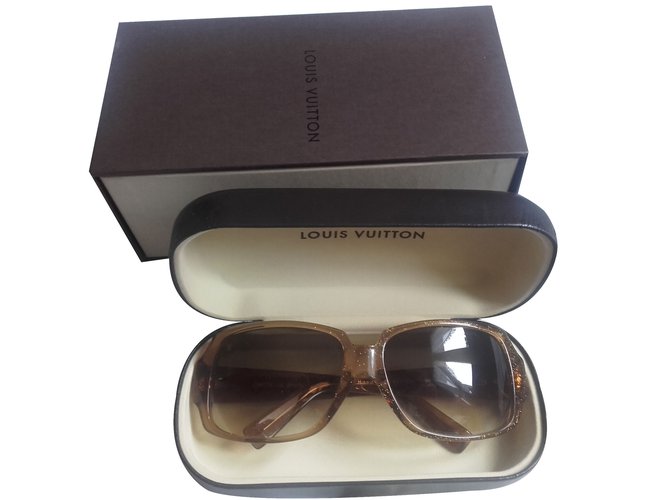 Louis Vuitton Oculos escuros Areia Triacetato  ref.20417