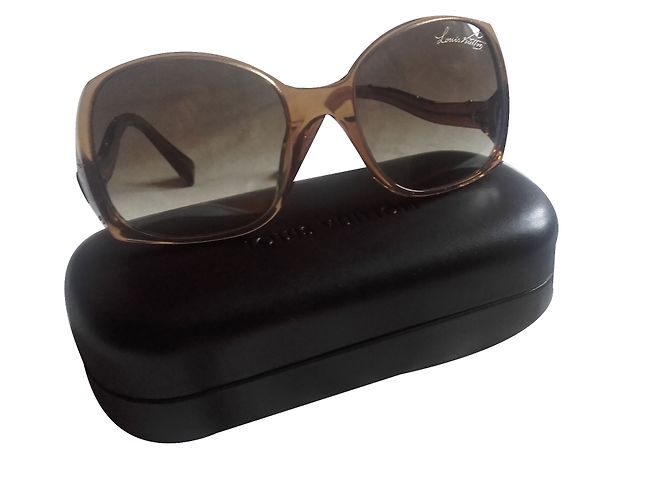 Louis Vuitton Sunglasses Light brown
