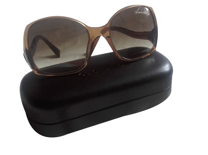 Louis Vuitton Sunglasses Light brown Triacetate  ref.20428
