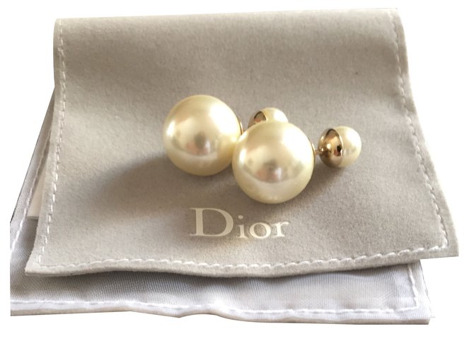 Dior Earrings Eggshell Pearl  ref.21029