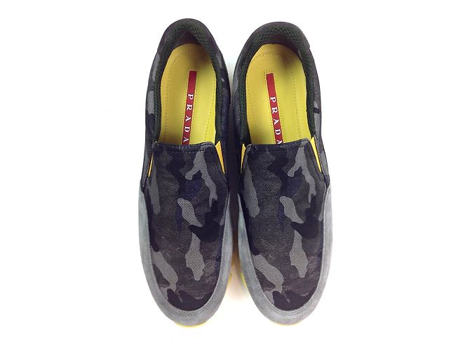 Prada Sneaker Olivgrün Polyester 39,5