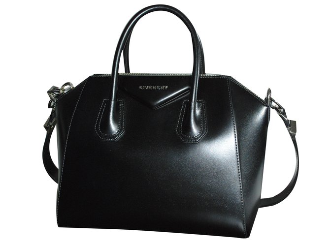 Givenchy Handtasche Schwarz Leder  ref.21930