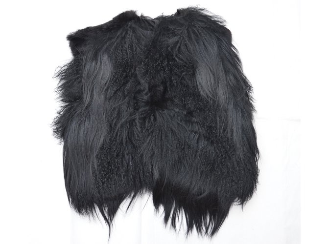 Yves Saint Laurent Fur gilet Black  ref.22121