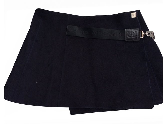 Chanel Skirts Blue Wool  ref.22141