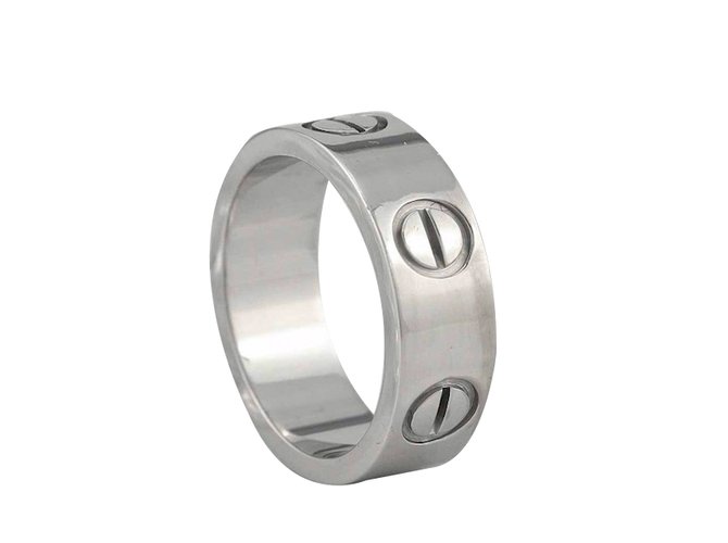 how much does a cartier love ring weight