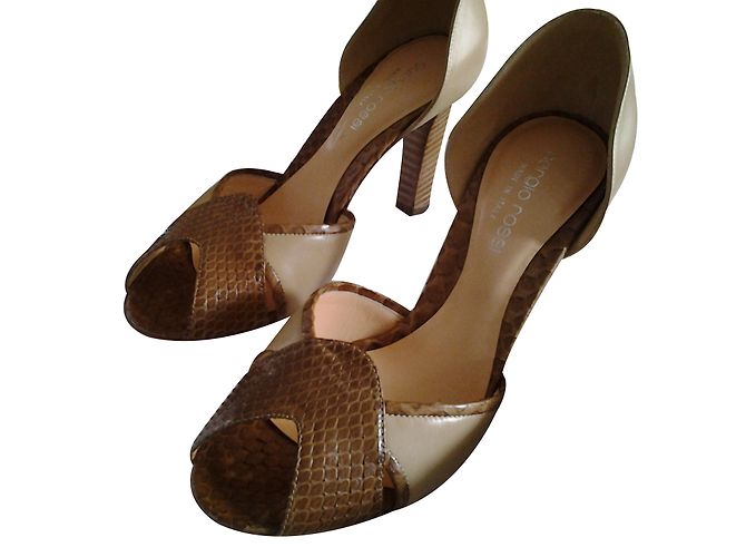 Sergio Rossi Pumps aus beige Leder und Python 35
