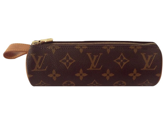 Louis Vuitton Pouch Brown Leather  ref.23225
