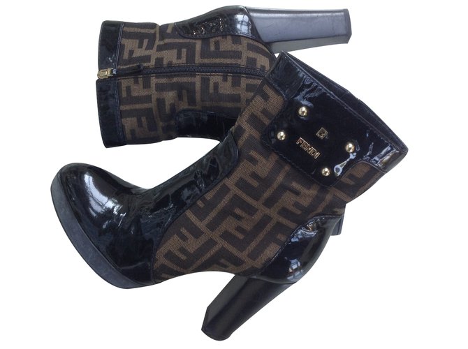 Fendi Ankle Boots Multiple colors Patent leather  ref.24023