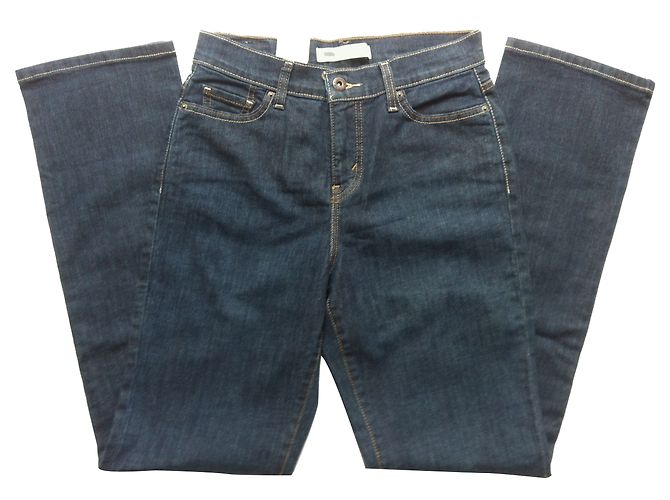 Levi's "Gamba dritta perfettamente snellente"