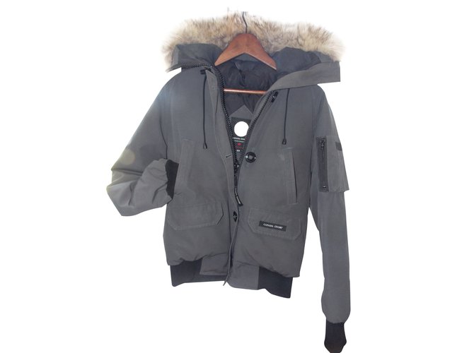 Canada Goose Coat Dark grey Polyester ref.24401 - Joli Closet