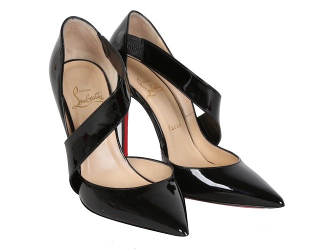 Christian Louboutin Black high heels Patent leather  ref.24560