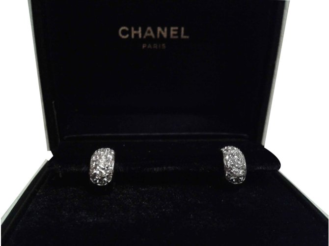 Chanel Sophie Silvery White gold  ref.24824