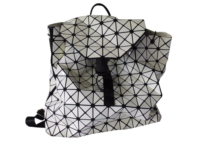 Issey Miyake Backpack White Polyester  ref.25162