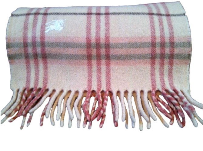 Burberry Scarf Pink Wool  ref.25322