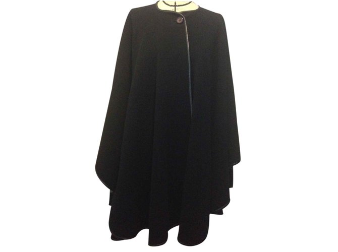 Balenciaga capa Negro Lana  ref.25572