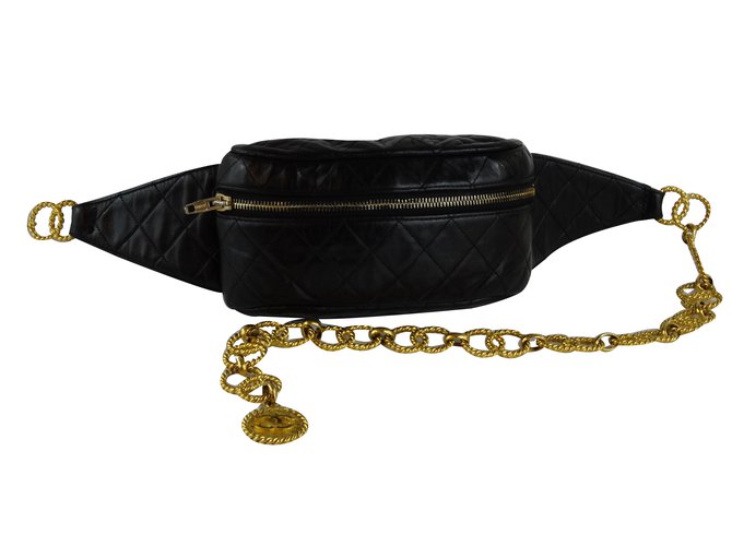 Chanel Bum bag Black Leather ref.25898 - Joli Closet