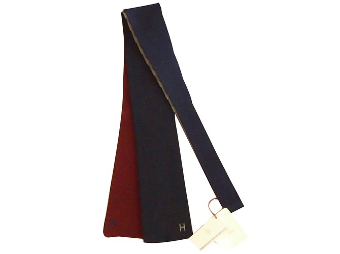 Hermès Krawatte Mehrfarben Seide  ref.25930