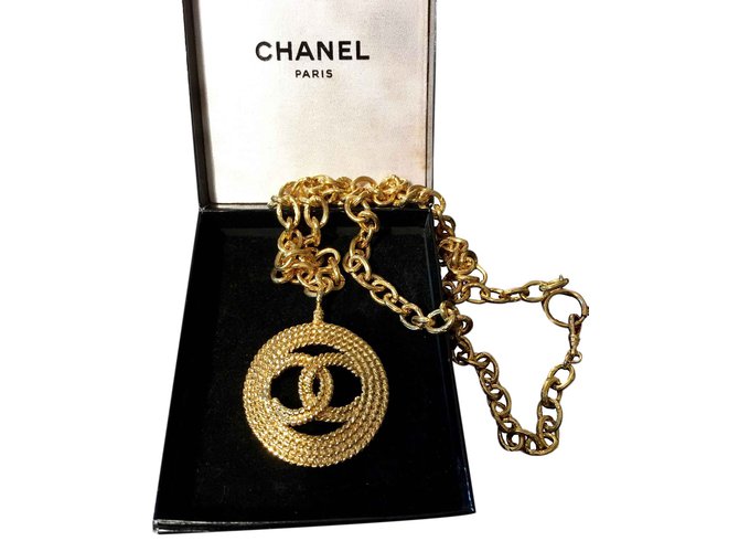 Chanel Halsketten Golden Vergoldet  ref.26109