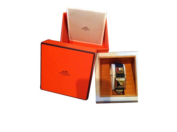 Hermès Relógio fino Preto Banhado a ouro  ref.26279