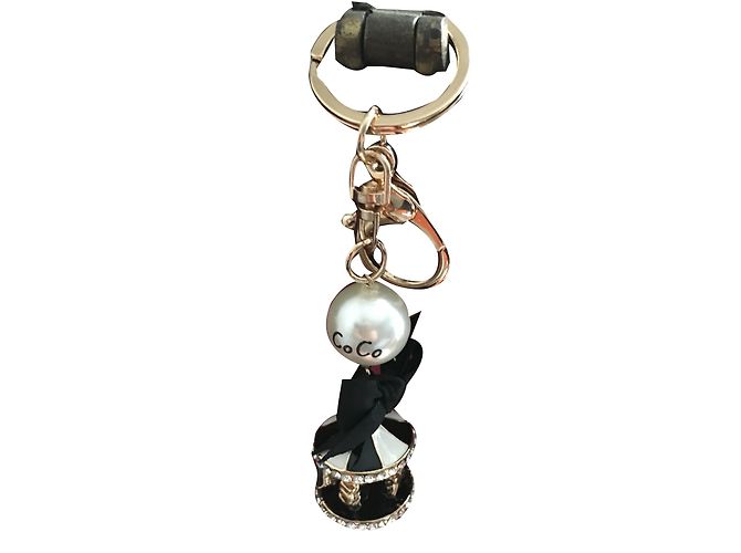 Chanel Chaveiro Dourado