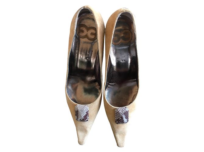 Escada Pumps Beige Nubuck Leather 8 cm Heels