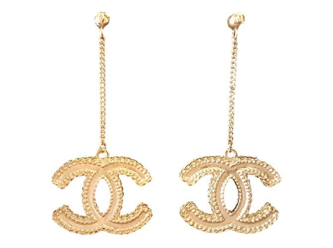 Chanel Orecchini 2017 collezione mai indossata D'oro  ref.27190