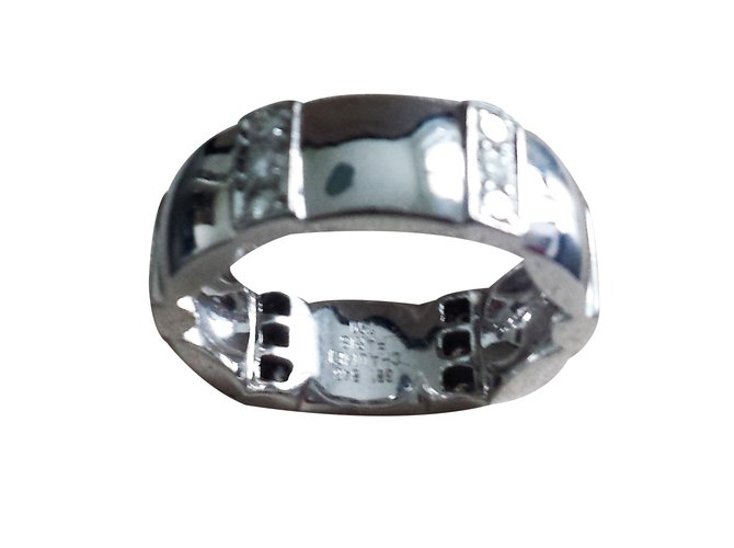 Chaumet Rings Silvery White gold  ref.27305