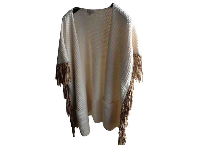 Pablo De Gerard Darel poncho