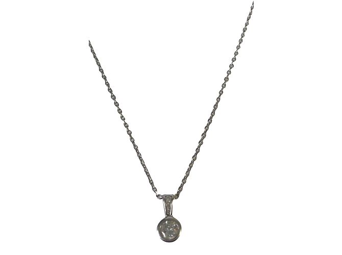 Autre Marque Diamantanhänger und Kette aus Weißgold Silber