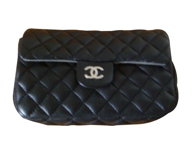 Chanel Bolsa de embrague Negro Cuero  ref.27614
