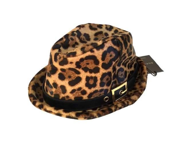 gucci leopard hat