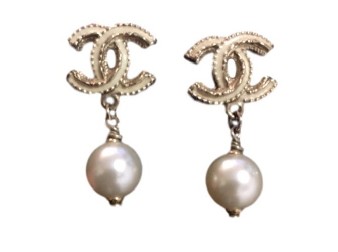 Chanel Earrings Beige  ref.28175