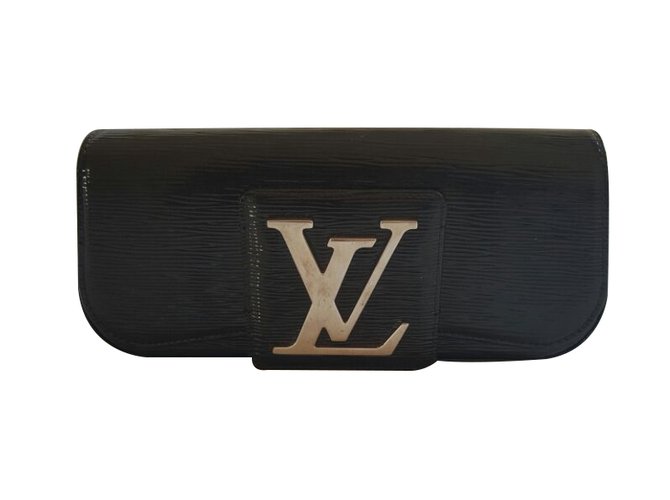 Louis Vuitton Sobe Clutch Black Leather ref.28538 - Joli Closet